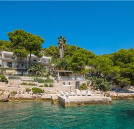 Luxury 6 Bedroom Seafront Villa with pool and Separate Apartment along Secluded Beach near Hvar Town, Sleeps 10-12